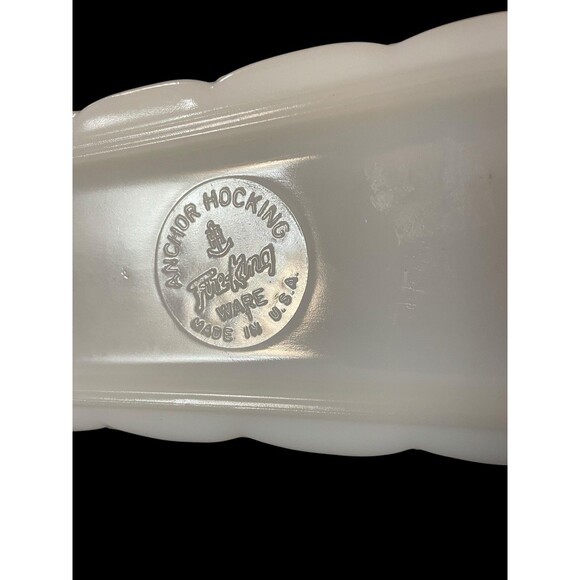 Anchor Hocking Fire King Milk Glass Rectangular Window Planter Grape Vine 8” - Picture 5 of 7